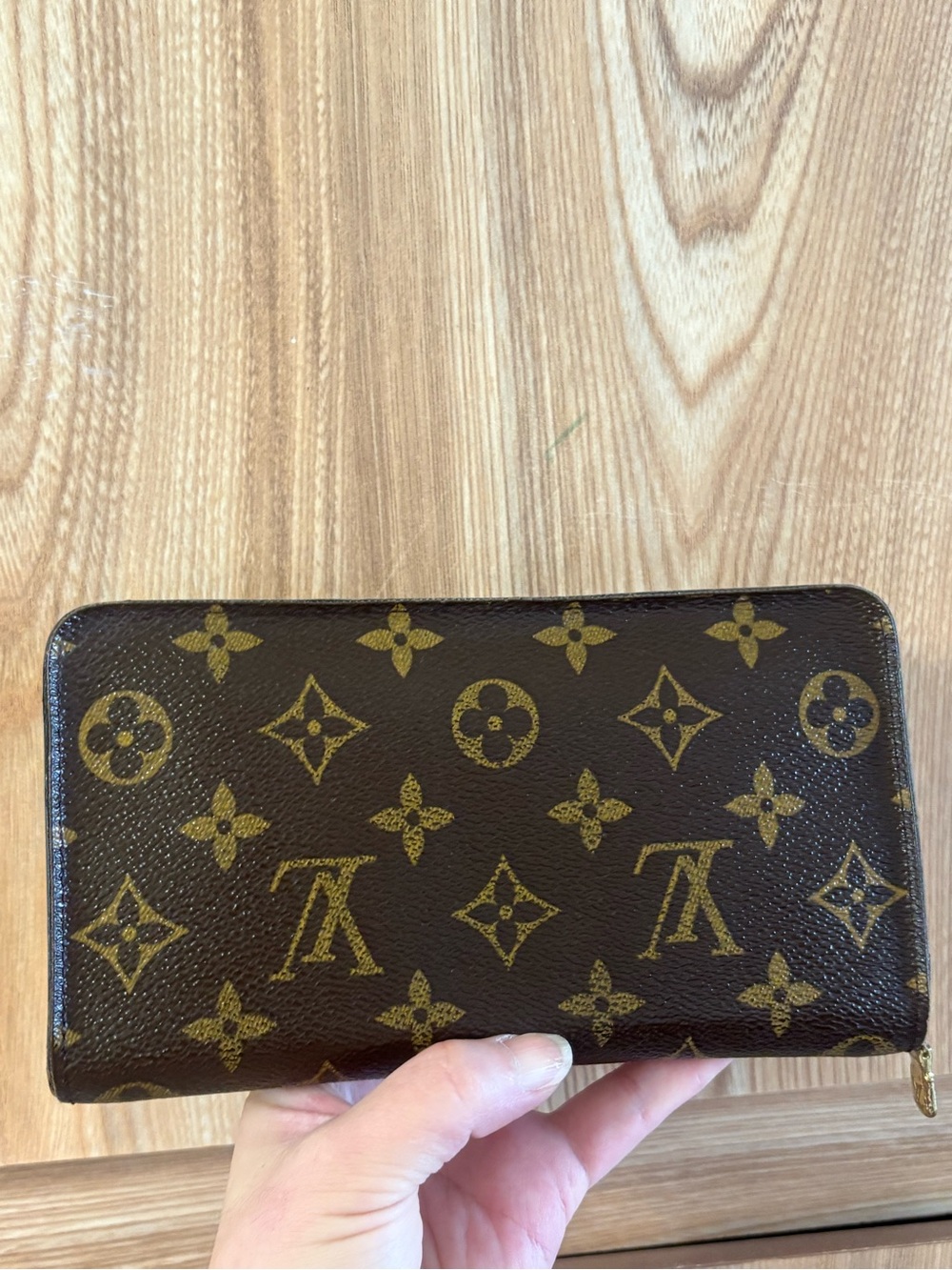 Auth Louis Vuitton monogram zippy wallet - Picture 2 of 13